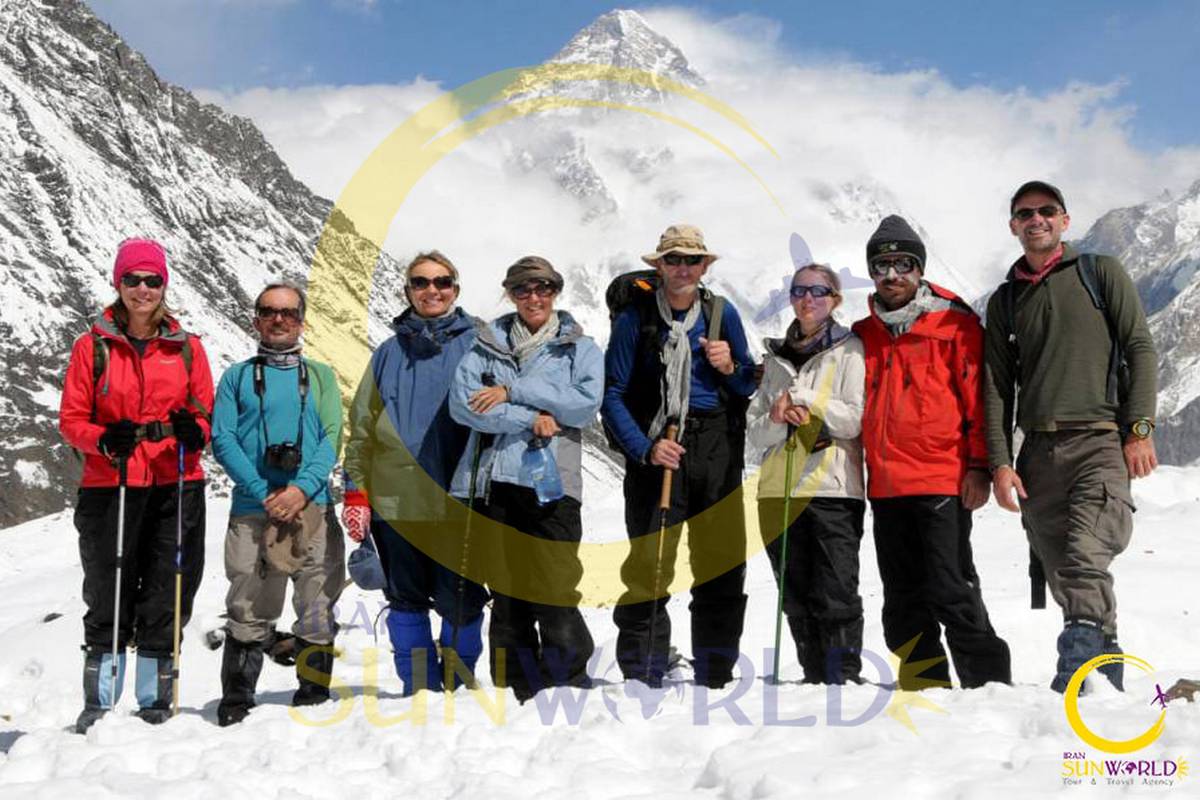 Iran Sun World Tourists visiting mount Damavand